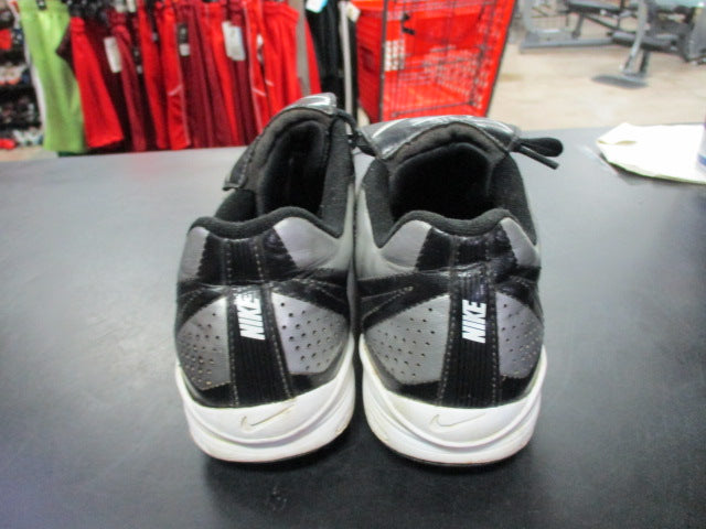 Load image into Gallery viewer, Used Nike Keystone Low Size Youth 6 Cleats
