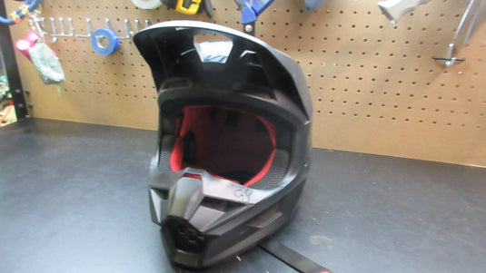 Used Fox MVRS V1 Motorcross Helmet - Size Youth Medium