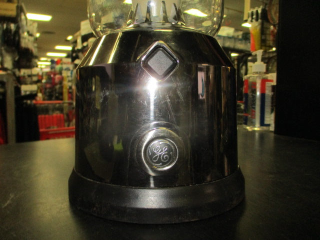 Load image into Gallery viewer, Used GE Enbrighten 550 Lumen Camping Lantern
