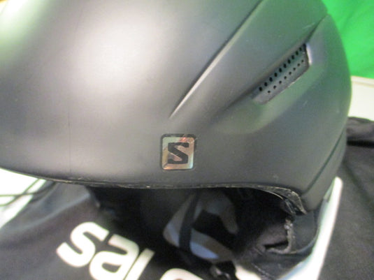 Used Salomon 56-59cm Medium Black Snow helmet (Air Bladder Not Working)