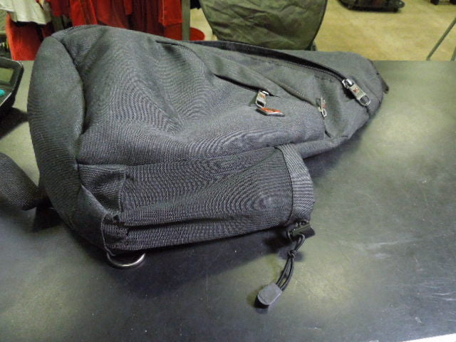 Load image into Gallery viewer, Used Swiss Tech Black Sling Shoulder Bag
