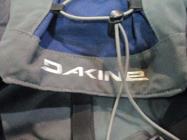 Load image into Gallery viewer, Used Dankine Poacher Camping/Hiking Backpack
