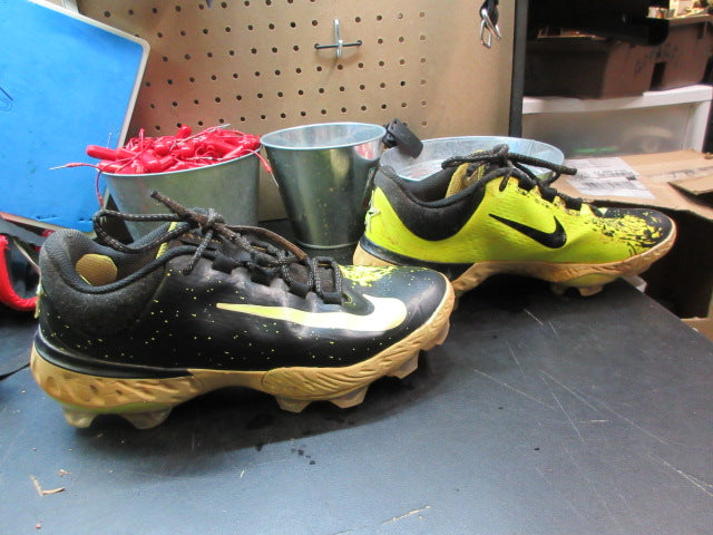 Load image into Gallery viewer, Used Nike Alpha Huarache Elite 4 Baseball Cleats - Size 8
