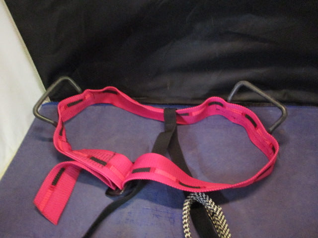 Load image into Gallery viewer, Used Gravity Climbing Harness
