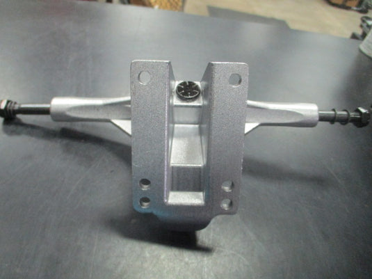 New SKATEBOARD TRUCKS Set of 2 Silver
