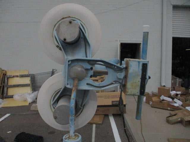 Load image into Gallery viewer, Used Jugs Dual Wheel Pitching Machine
