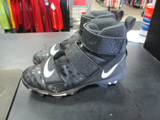 Load image into Gallery viewer, Used Nike Force Savage Size Youth 4 Cleats
