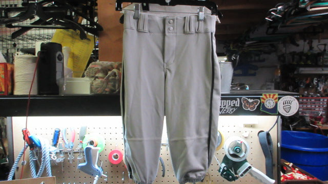 Load image into Gallery viewer, Used Wire2Wire Knicker Baseball Pants - Size Youth Medium
