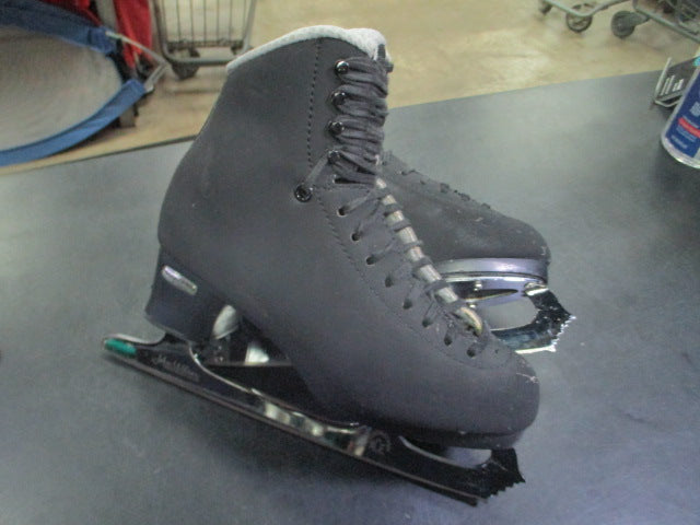 Load image into Gallery viewer, Used Jackson Debut 2453 Ice Skates Size 3.5w
