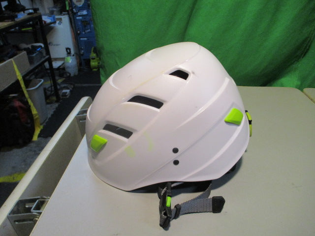 Load image into Gallery viewer, Used Edelrid Zodiac Size 54-62CM Climbing Helmet
