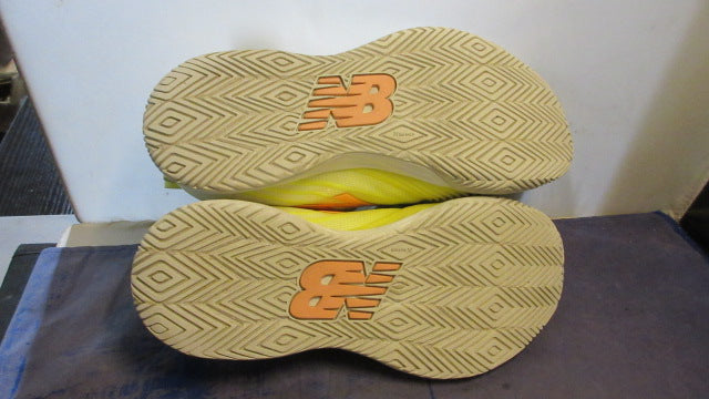 Load image into Gallery viewer, Used New Balance Fresh Foam LAV Shoes Adult Size 8
