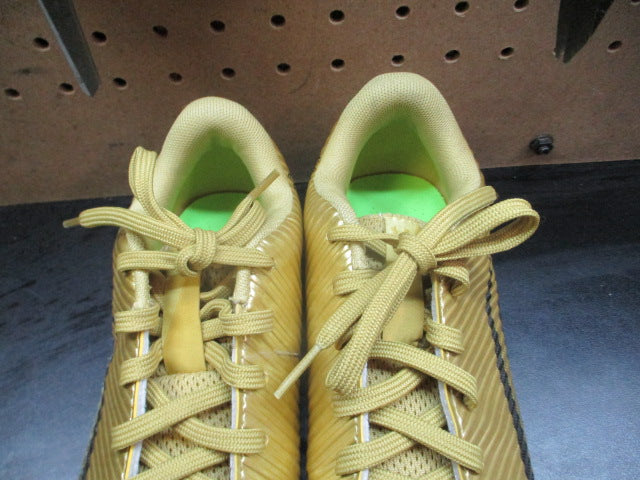 Load image into Gallery viewer, Used Under Armour Blur Select Football Cleats - Size Youth 5
