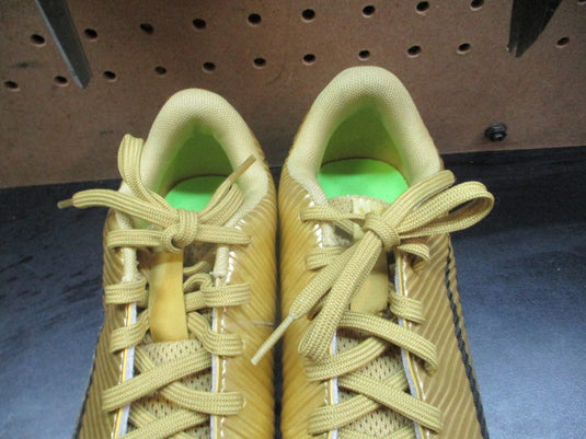 Used Under Armour Blur Select Football Cleats - Size Youth 5