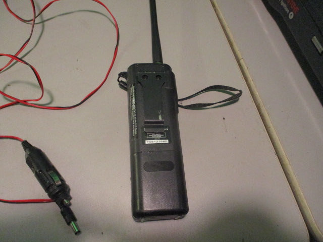 Load image into Gallery viewer, Used Midland 40 Channel CB Transceiver 40 Channel 7-Watt Model 75-785
