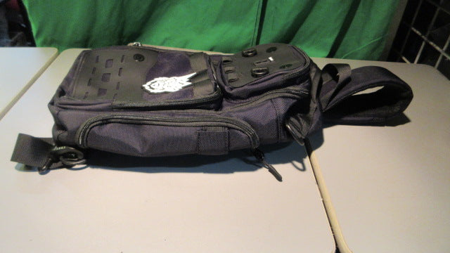 Load image into Gallery viewer, New Sinewy Sling Bag
