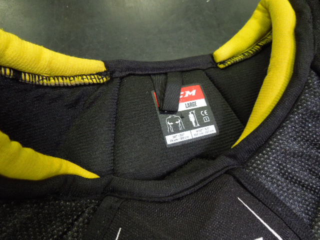 Load image into Gallery viewer, Used CCM Tacks 9550 Jr Chest Protector Size Large
