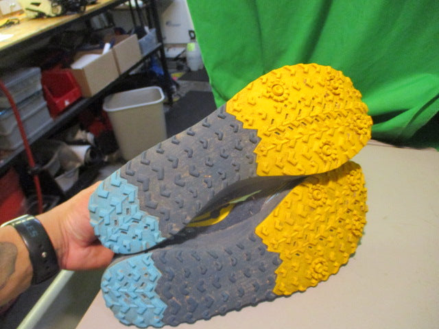 Load image into Gallery viewer, Used Saucony Kilkenny 9 Cross Country Size 10 Running Shoes
