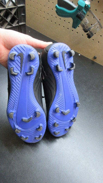 Used Nike Phantom GX Soccer Cleats - Size Youth 1