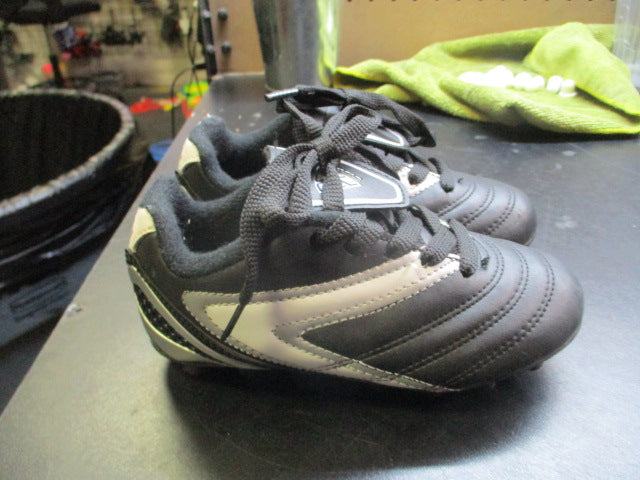 Load image into Gallery viewer, Vizari Verona Soccer Cleats Youth Size 9.5
