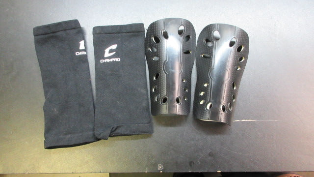 Load image into Gallery viewer, Used Champro Soccer Shin Guards
