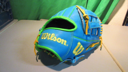 New Wilson Spring 2025 A2000® PP05 11.5” Infield Glove