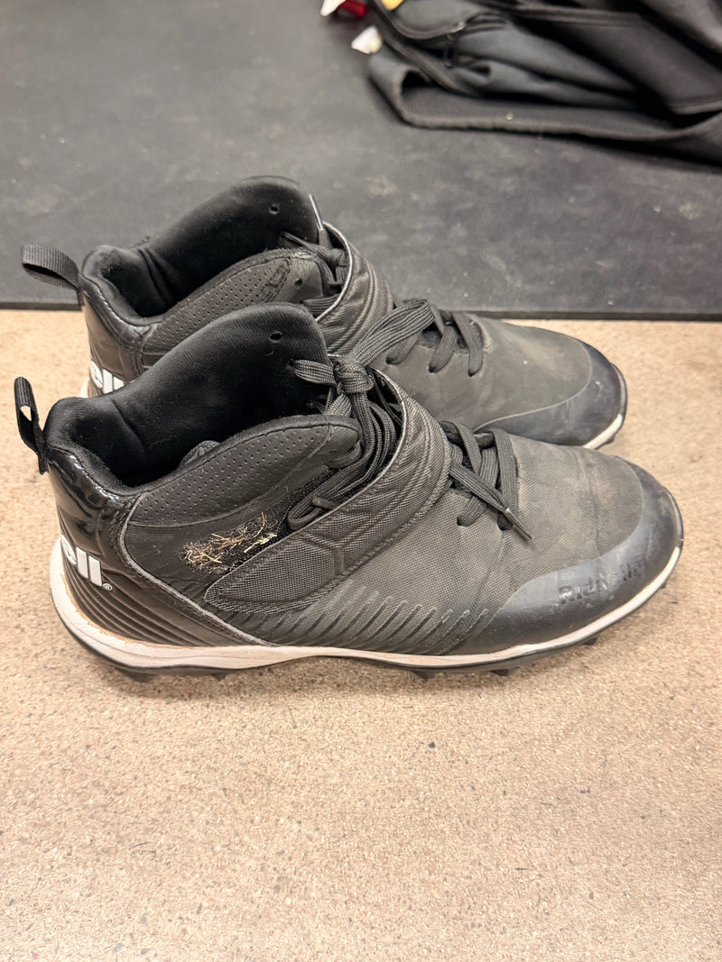 Load image into Gallery viewer, Use Riddell  Football cleat Size 8.5
