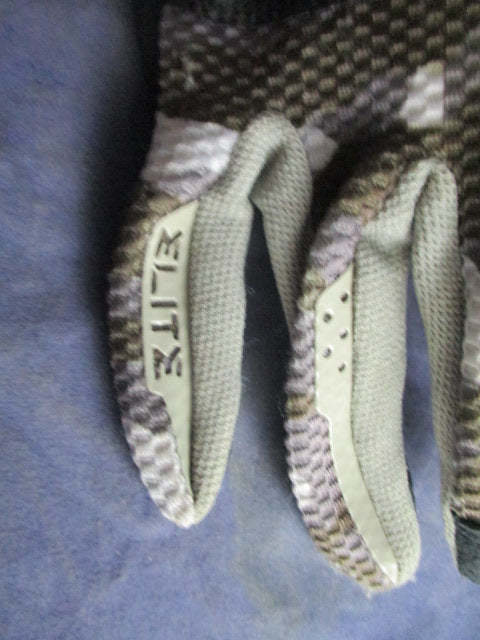 Load image into Gallery viewer, Used Lizard Skins Elite Right Batting Glove Youth Large
