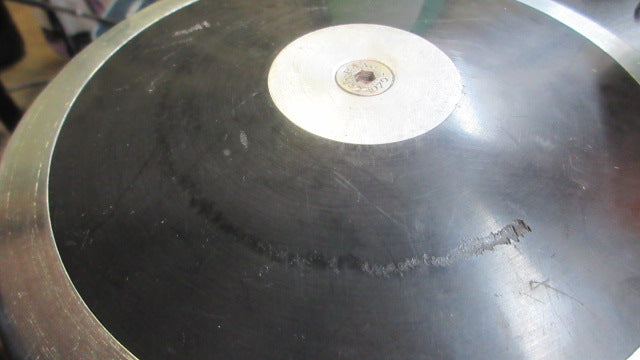 Load image into Gallery viewer, Used 1.6 kg Metal &amp; Plastic Discus - small wear
