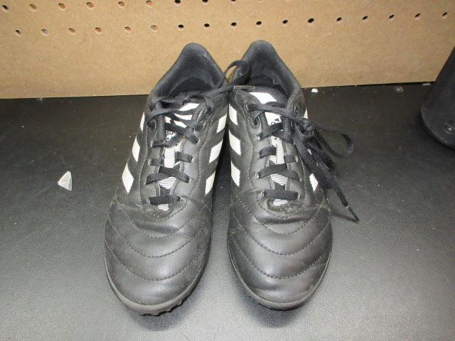 Load image into Gallery viewer, Used Adidas Goletto VIII Indoor Soccer Shoes - Size 3
