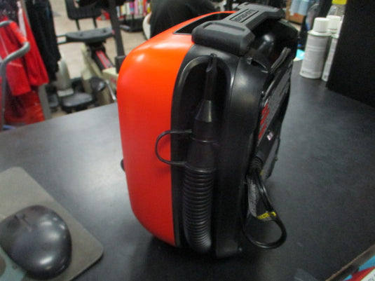 Like New Open Box BLACK+ DECKER 12V DC Multipurpose Inflator