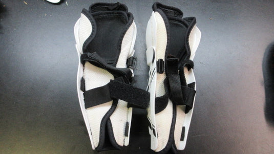 Used CCM LTP Hockey Knee Pads - Size Youth Small