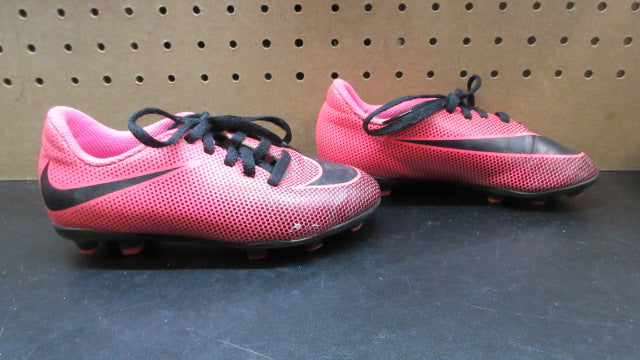 Load image into Gallery viewer, Used Nike Soccer Cleats - Size Youth 12
