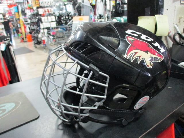 Load image into Gallery viewer, Used CCM FL40 S Hockey Helmet W/ Mask
