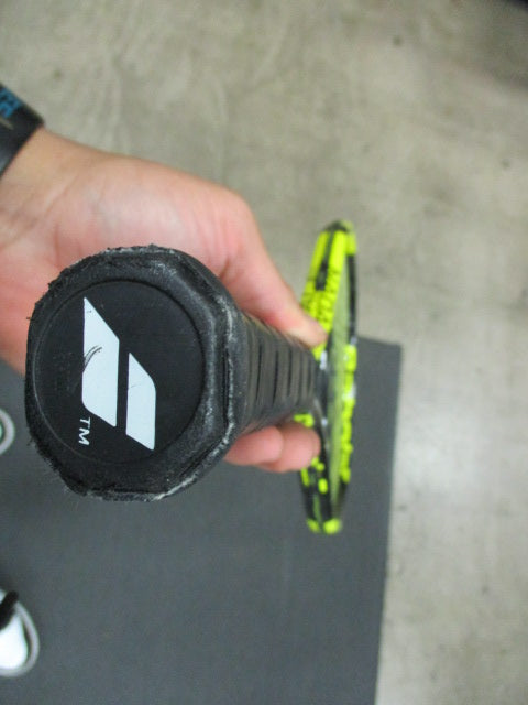 Load image into Gallery viewer, Used Babolat Nadal Jr 25&quot; Tennis Racquet
