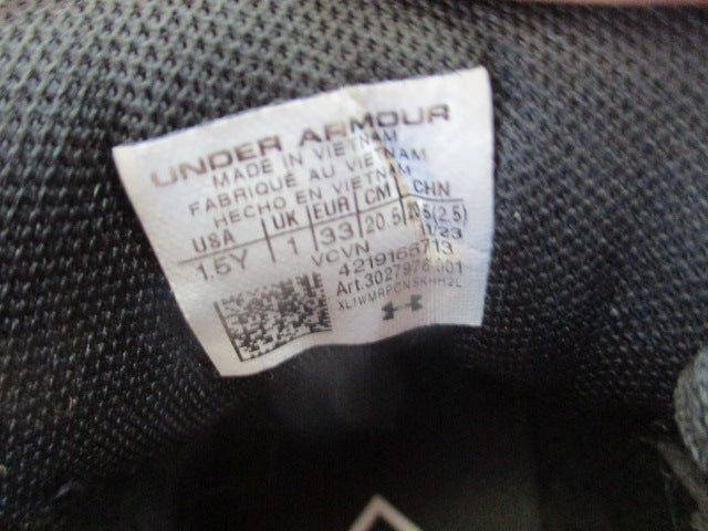 Load image into Gallery viewer, Used Under Armour Blur Smoke Football Cleats - Size Youth 1.5
