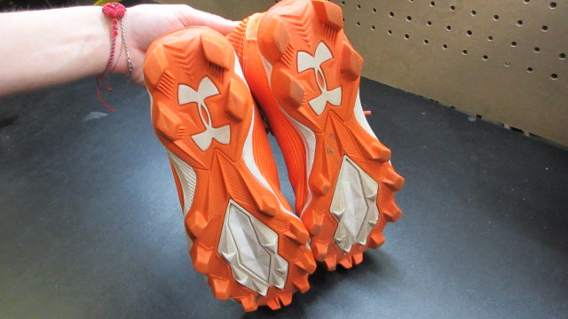 Load image into Gallery viewer, Used Under Armour UAF Football Cleats - Size Youth 4.5
