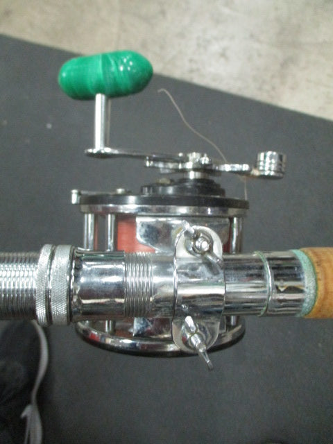 Load image into Gallery viewer, Used Hurricane Groupper Digger 6' 6' Rod With PENN Longbeach 66 Reel
