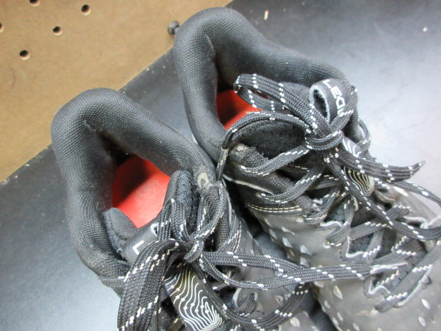 Load image into Gallery viewer, Used Under Armour Leadoff Mid RM Baseball Cleats - Size 5.5
