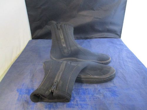 Used Akona Titanium AKBT164 Dive Boots Size 5