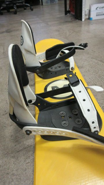 Load image into Gallery viewer, Used Liquid Mercury 112cm Snowboard
