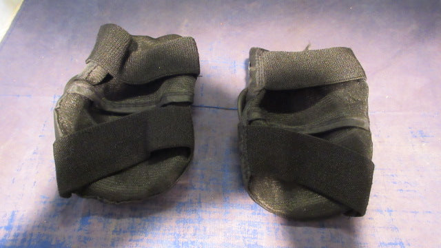 Load image into Gallery viewer, Used Wipe Out Elbow Pads Youth Size Medium

