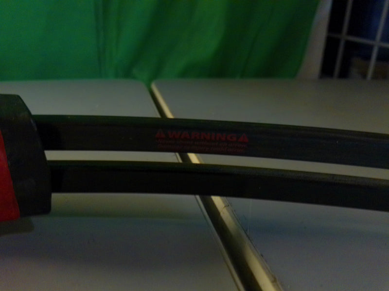 Load image into Gallery viewer, Used Barnett Vertigo Youth RH 39&quot; Red Compound Bow

