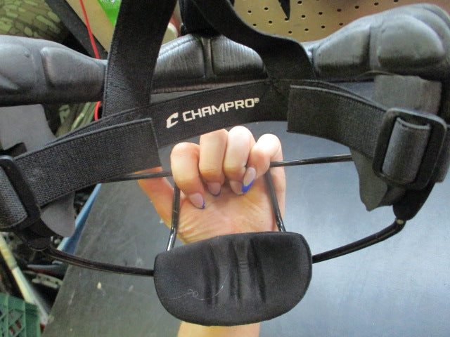 Load image into Gallery viewer, Used Champro Fielder's Mask - Youth
