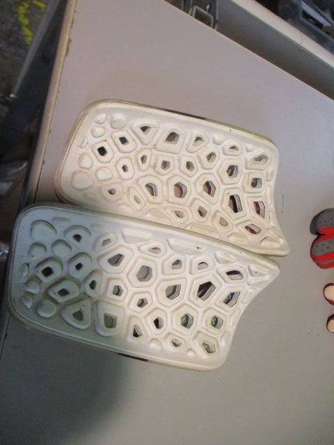 Load image into Gallery viewer, Used Nike Neymar Mercurial Lite Size Adult Soccer Shin Guards
