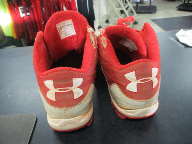 Load image into Gallery viewer, Used Under Armour Leadoff Mid Size Youth 4.5 Cleats
