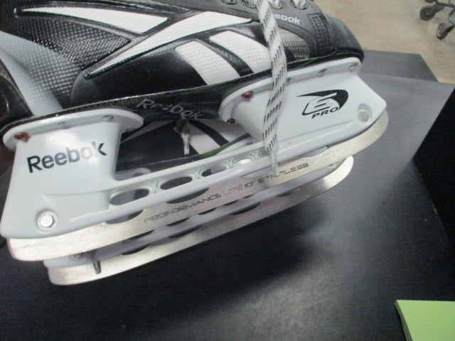 Load image into Gallery viewer, Used Reebok 11K Hockey Skates Size 7
