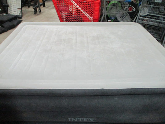 Used Intex Dura-Beam Premium Comfort Queen Airbed With Built-In Air Pump