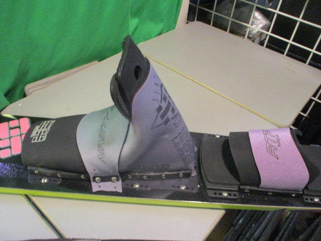 Load image into Gallery viewer, Used HO Extreme 9.6 Comp Flex Sixty Six Slalom Ski With bag
