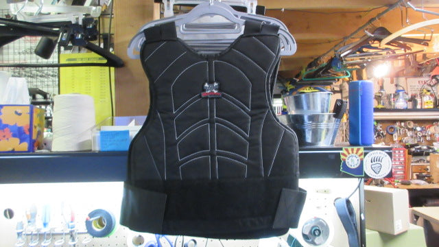 Load image into Gallery viewer, Used Maddog Padded Chest Protector - One iIze
