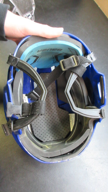 Load image into Gallery viewer, Used Bauer Hockey Helmet - 6 - 6 5/8
